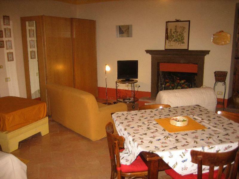 Bed & Breakfast Del Teatro Cagli Luaran gambar