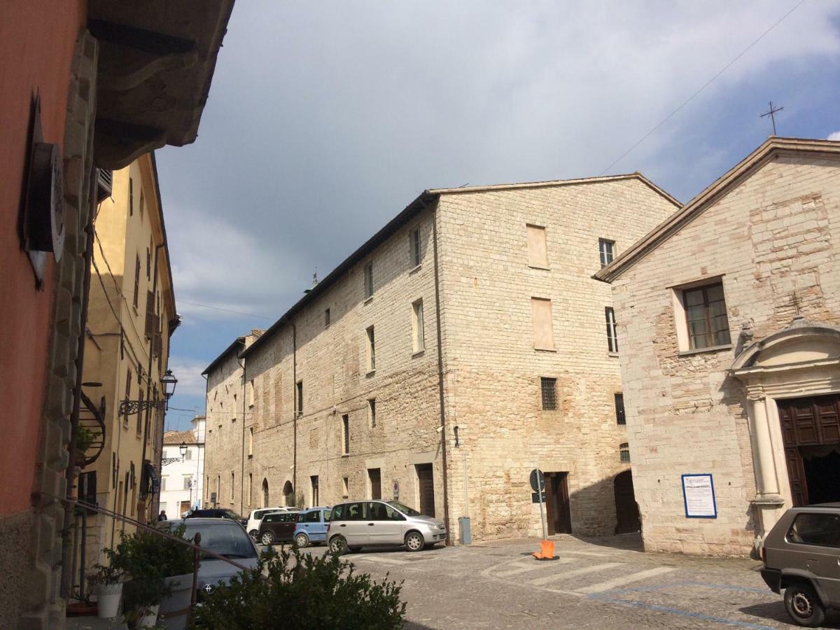 Bed & Breakfast Del Teatro Cagli Luaran gambar
